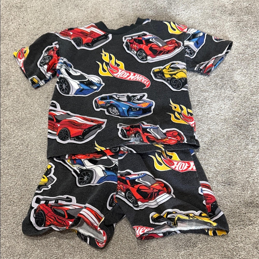 H&M 4T Hotwheels Set